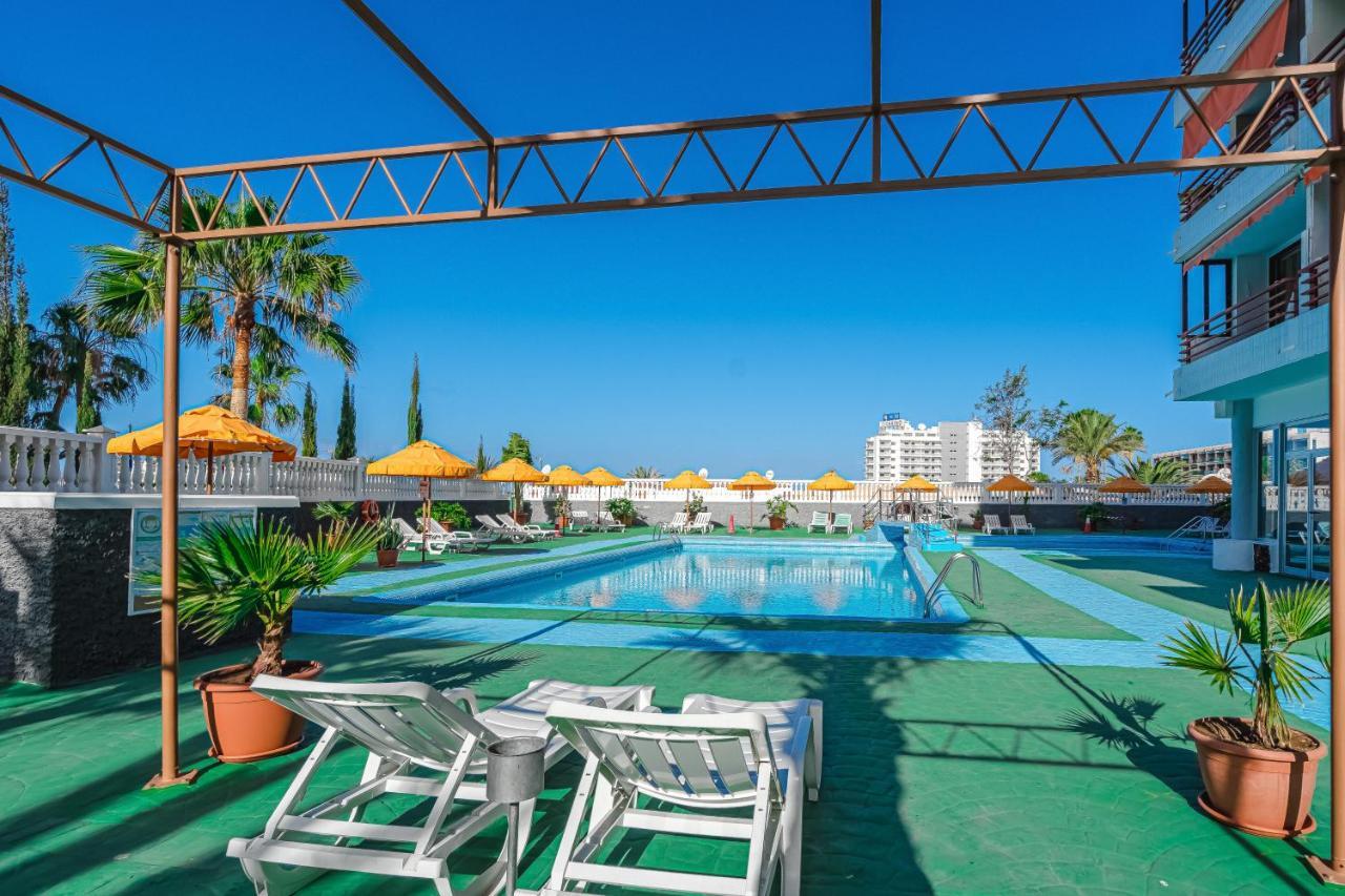 OLYMPIA APARTMENTS, PLAYA DE LAS AMERICAS (TENERIFE) **